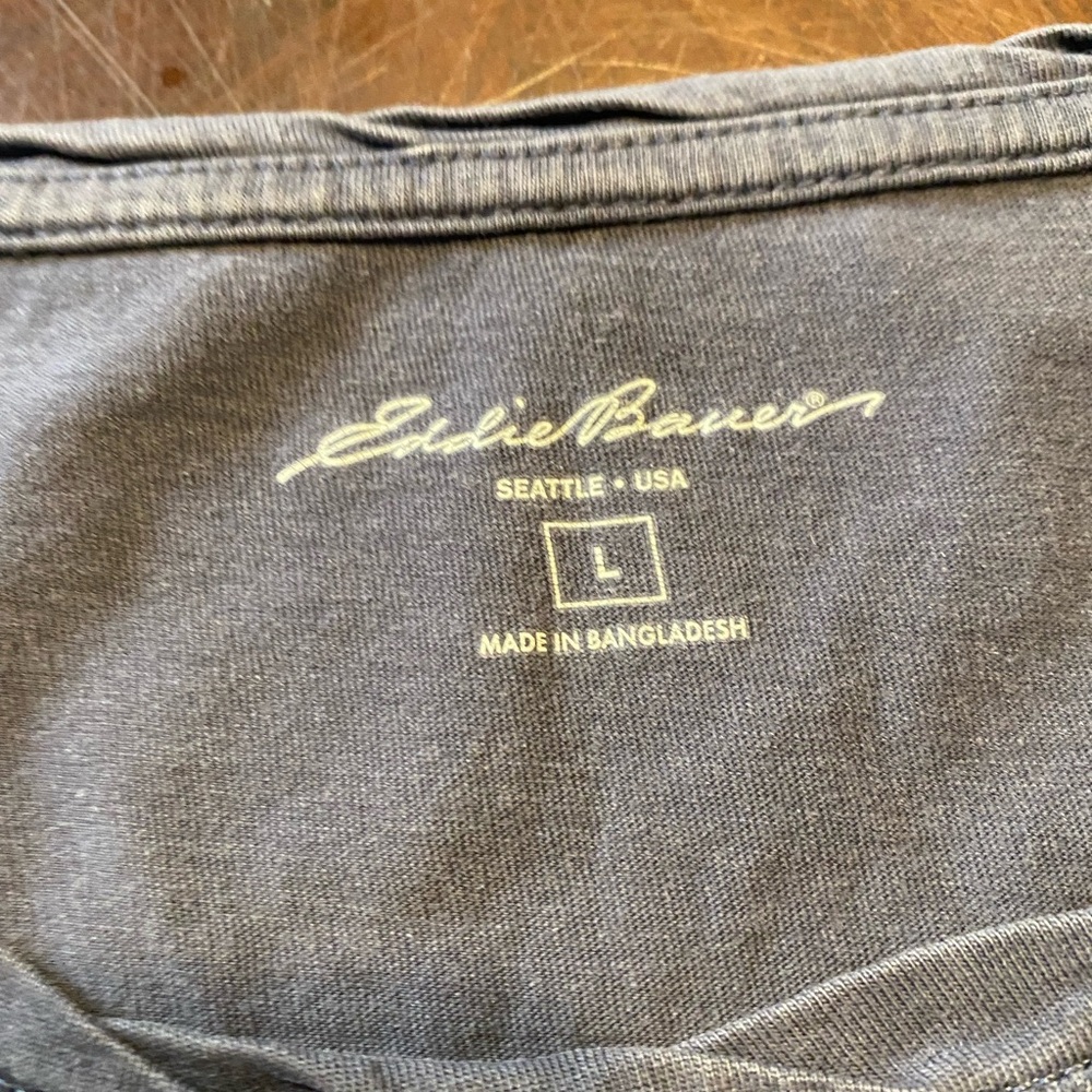 Eddie Bauer Blue Short Sleeve Tee with Cream Floral Print - Picture 3 of 3